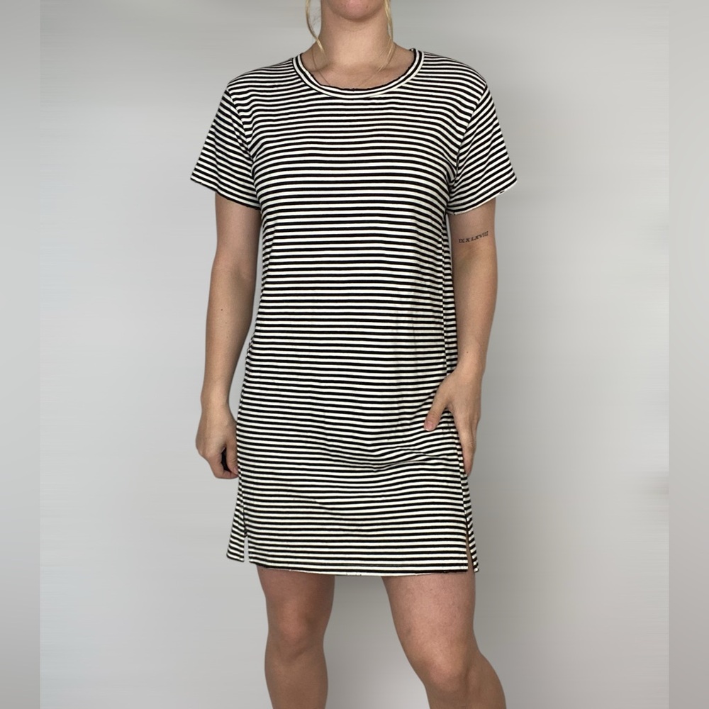 AMO Denim Twist Dress in‎ Mini Stripe Crewneck Short Sleeve Relaxed